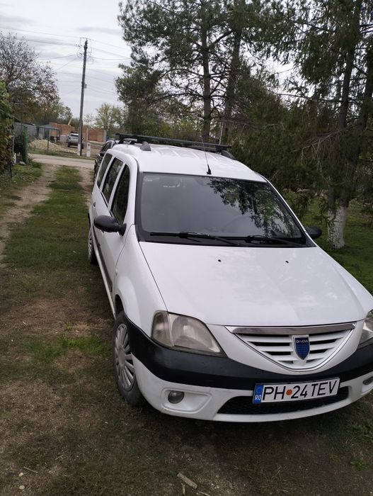 Vând Logan MCV 2007 în stare bună