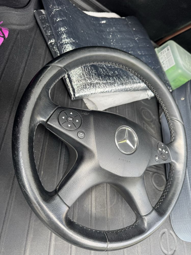 Волан за мерцедес W204