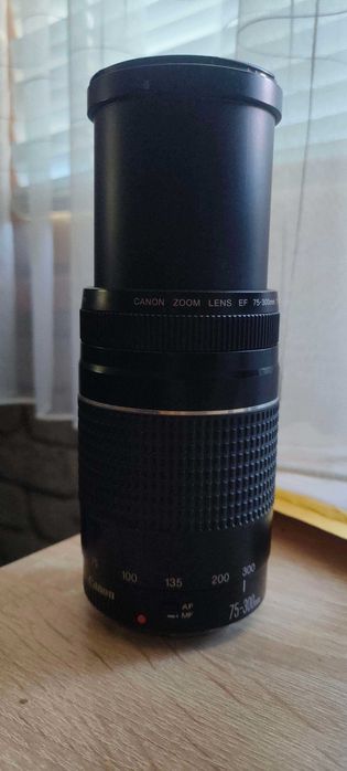 Oбектив Canon EF 75-300 III