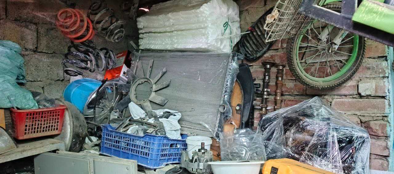 Продаю запчасти на бмв