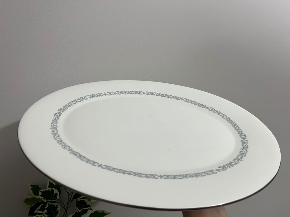 Platou mare pentru servire