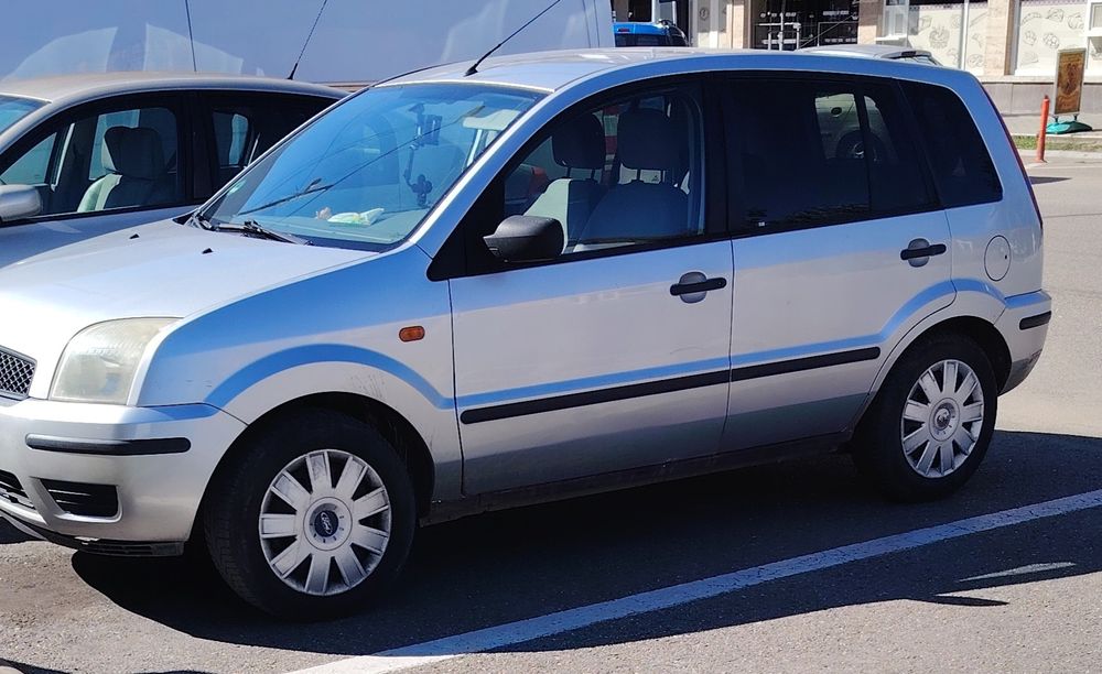 Vând Ford Fuzion