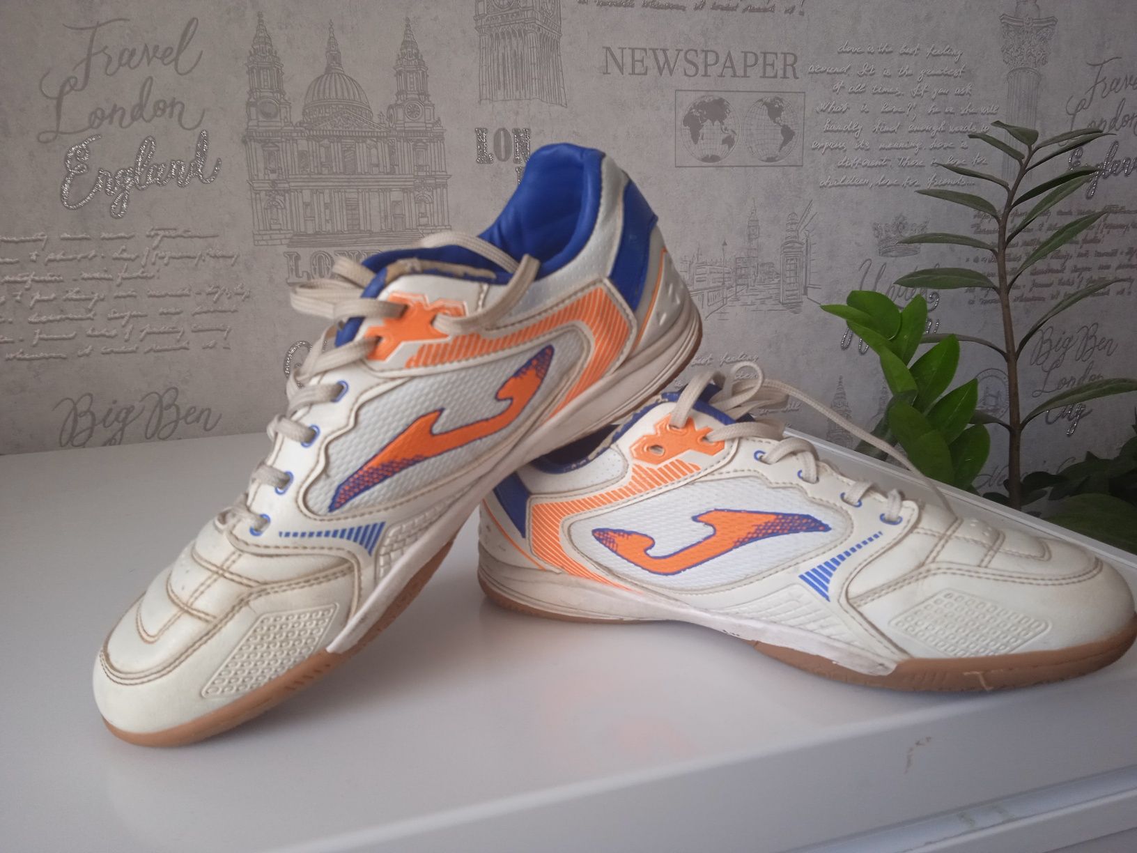Продаю Футзалки JOMA в хорошем состоянии