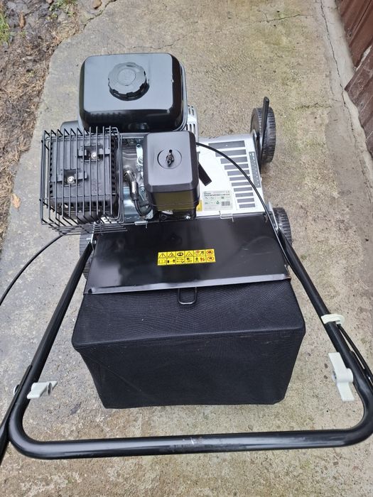 Scarificator gazon Mr. Garden BV 400