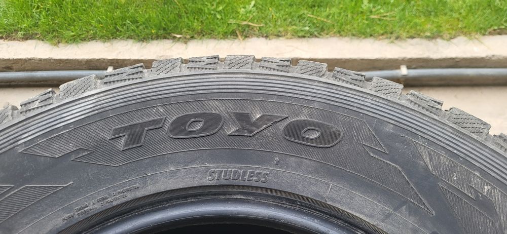 Зимние шины б/у.