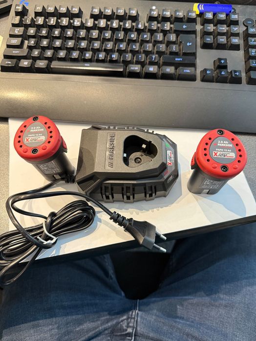 Set Parkside acumulator 2Ah si incarcator 2,4A la 12v