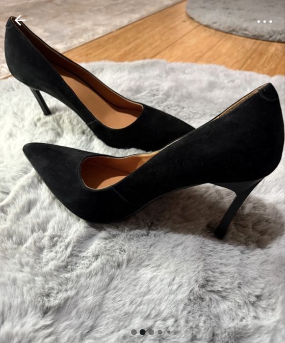 Pantofi cu toc stiletto