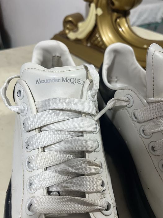 Vând alexander macqueen ,unisex,preț negociabil