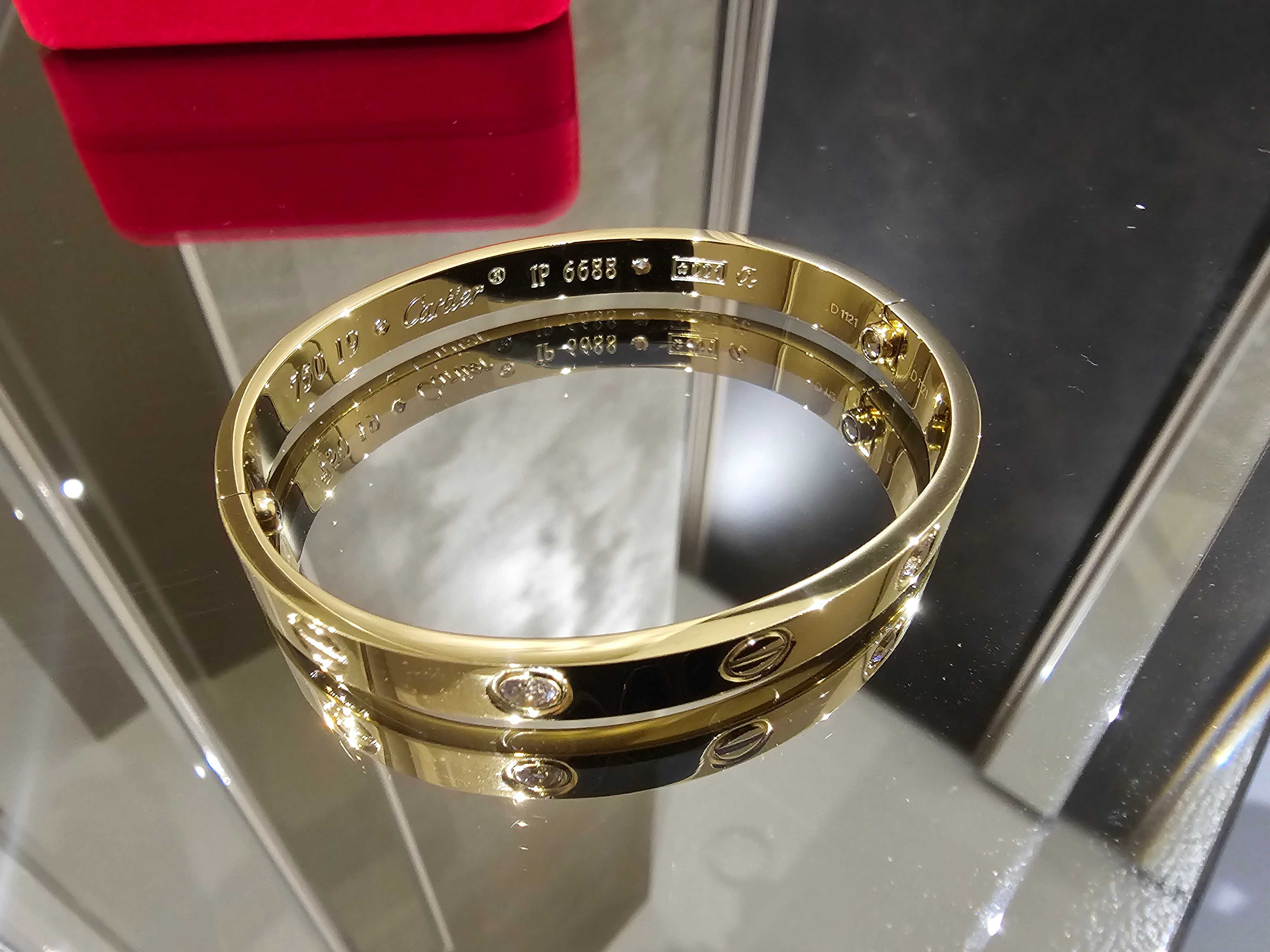 CARTIER Love Gold 4 Diamonds Гривна с Отверка