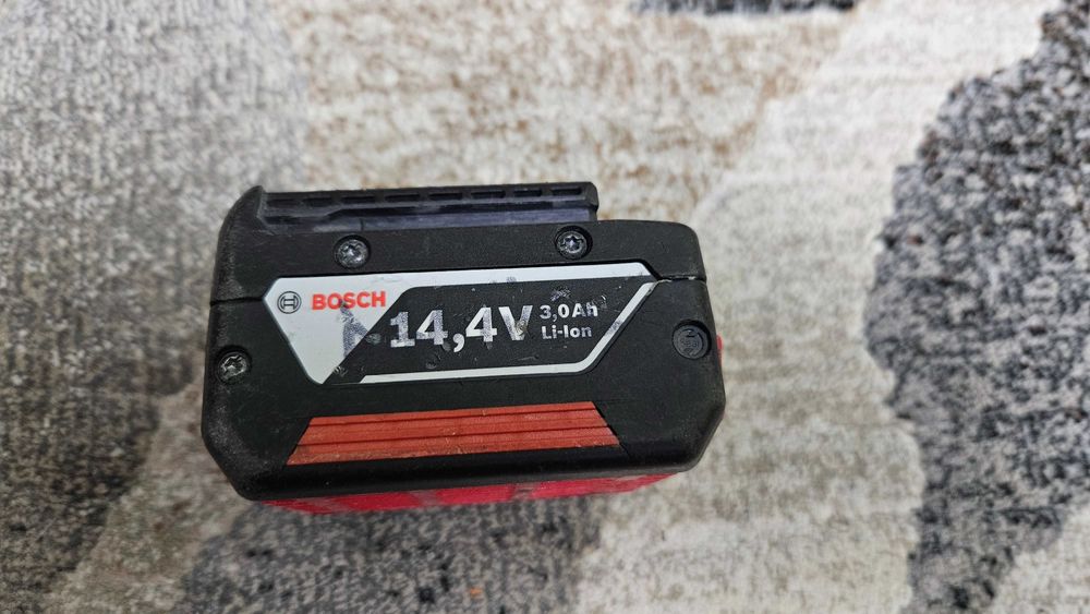 Acumulator Bosch 14.4V cu 3Ah utilizat , original