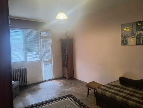 Дава се под наем Тристаен апартамент в София, Надежда 4 - 60 кв.м за 375 € - Снимка #1