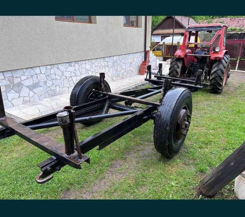 Vând remorcă pentru tractor