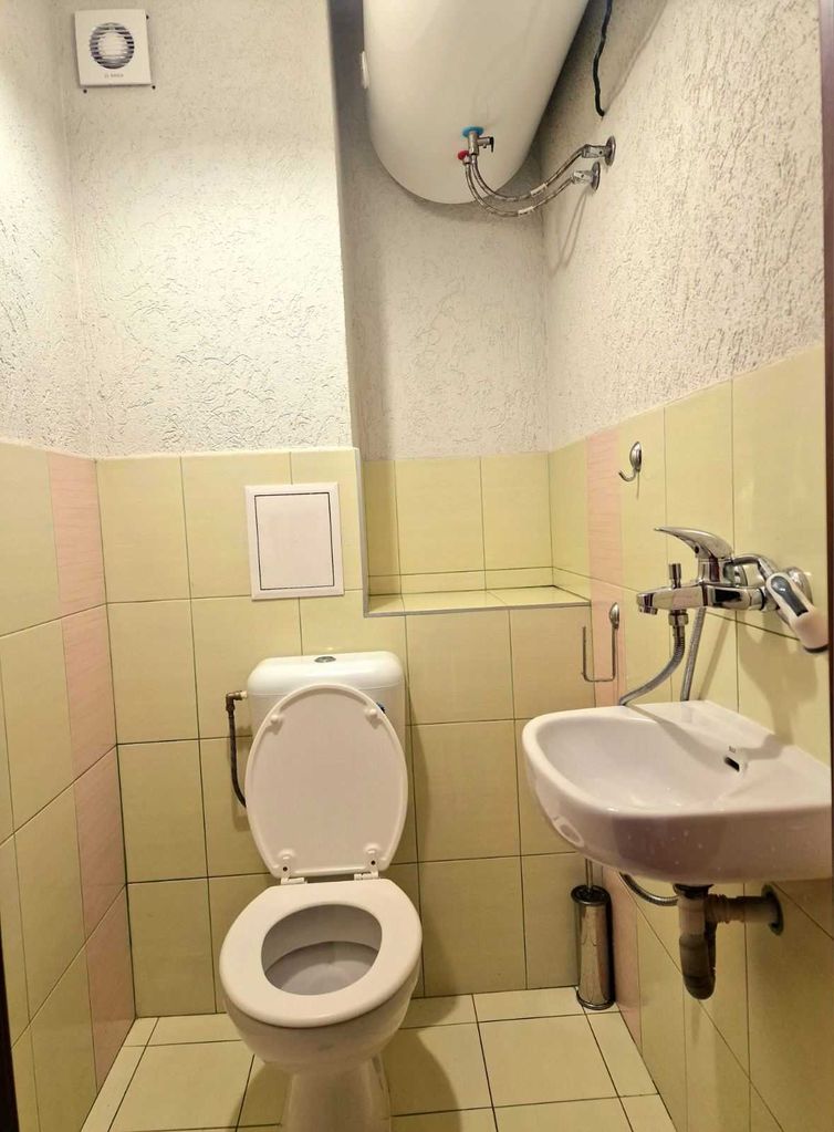 Дава се под наем Тристаен апартамент в София, Дървеница - 110 кв.м за 714 € - Снимка #10