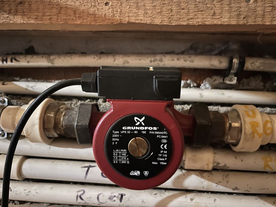 Pompa circulatie Grundfos Type UPS 32 - 80   120