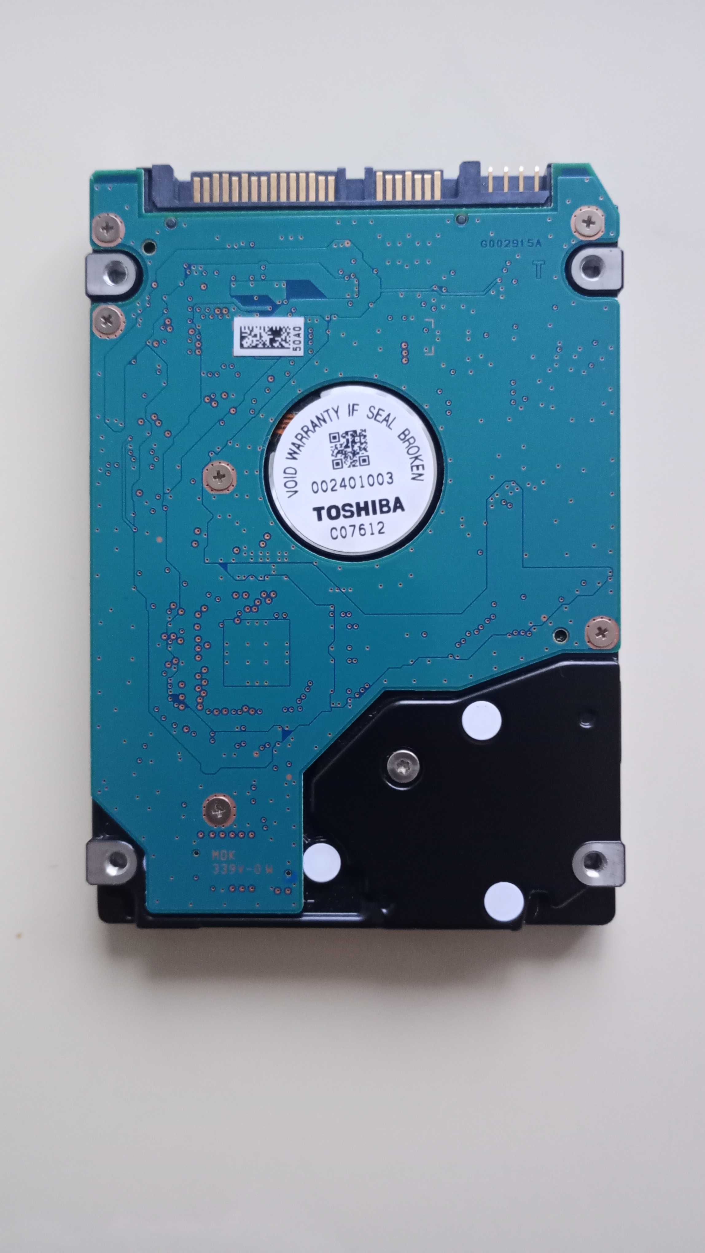 Продавам хард диск за компютър 500GB. Toshiba