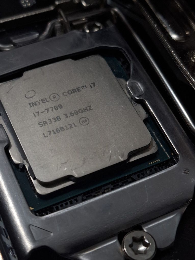 Комплект i7 7700+asus b250m-j