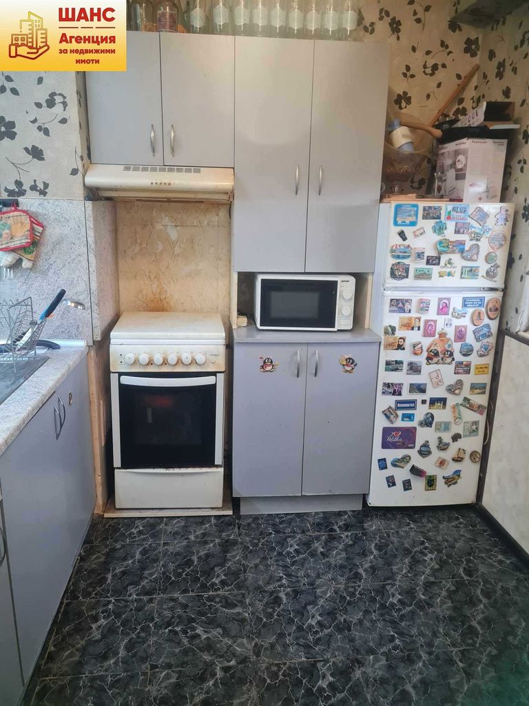 Продава се Тристаен апартамент в Плевен, Сторгозия - 75 кв.м за 1134 €/кв.м - Снимка #3