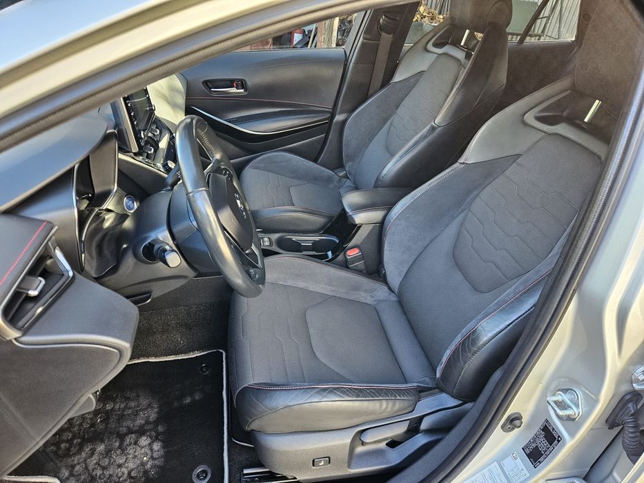 Toyota Corolla Touring Hybrid