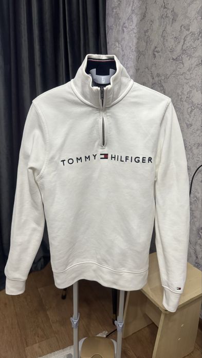 Продам свитшот от Tommy Hilfiger, оригинал, выкуплен с официального са