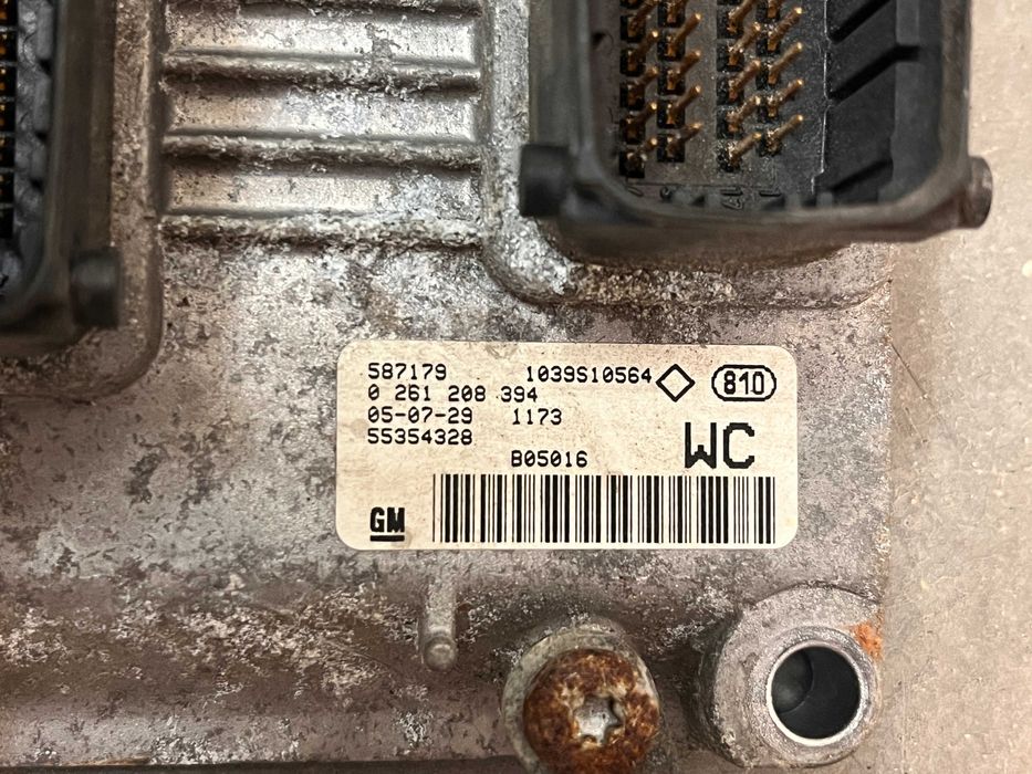 Компютри двигател ECU Opel Corsa C 1.2i Опел Корса Ц