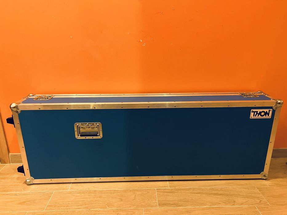 Yamaha Motif XS8 НОВ! + Thon Hard Case