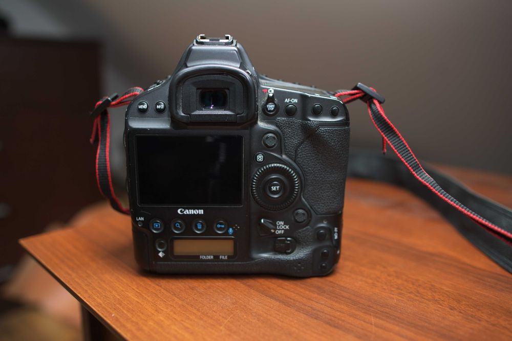 Vând Canon 1dx Mark2 stare buna