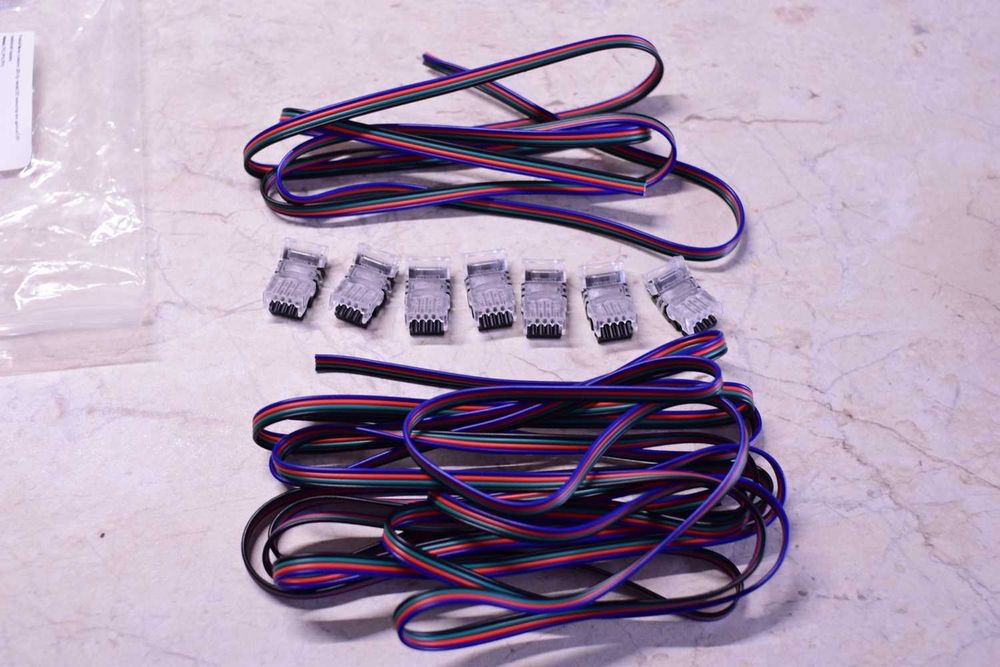 cablu 4 conductori cu conectori pentru extensie banda led RGB COB 10mm