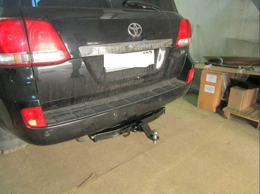 Фаркоп на Toyota Land Cruiser 200 Lexus LX570 усиленный быстросъемный