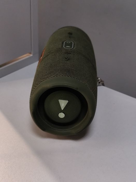 JBL charge 5 със следи от употреба