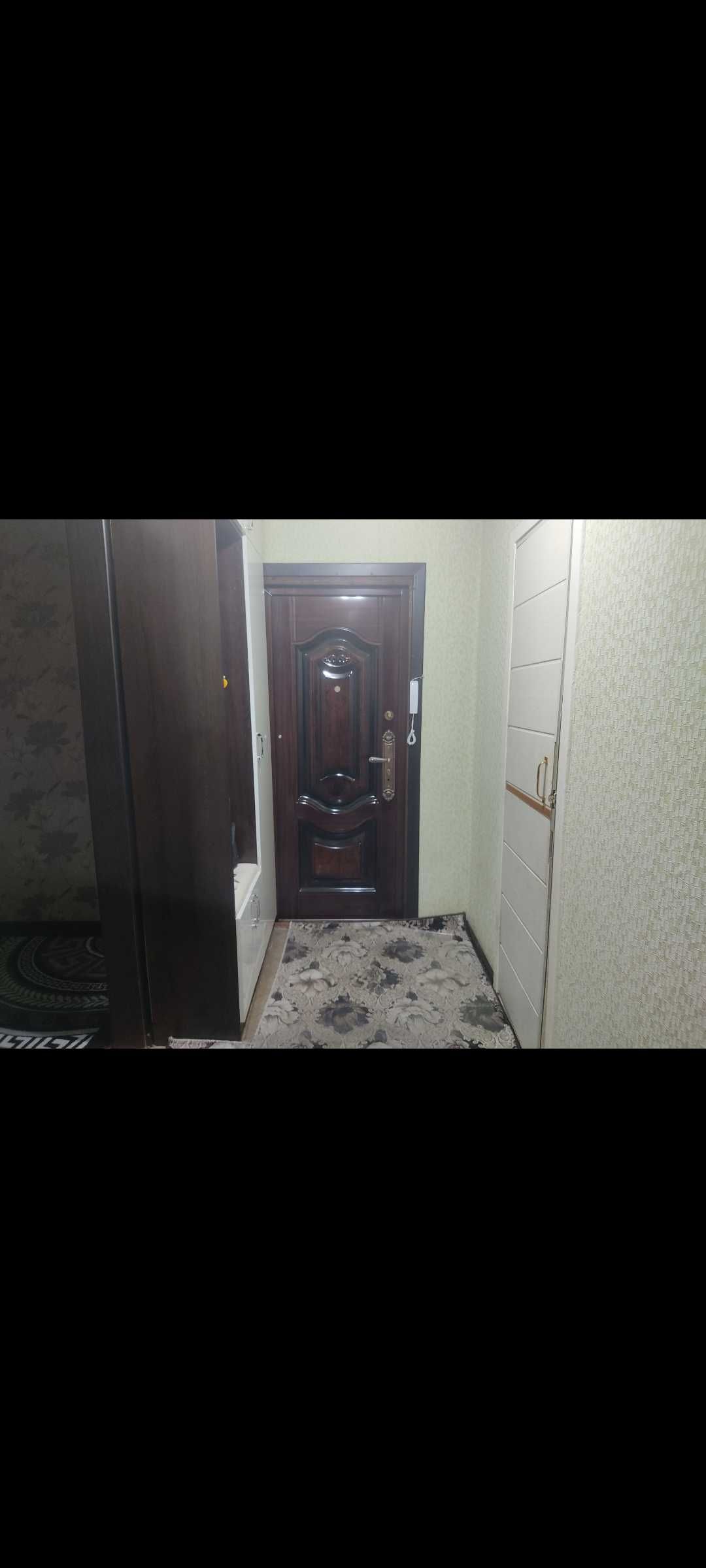 Kvartirant qo'yiladi Navoiy shaxri, Alisher kinoteatr oldi, 3 xonalik