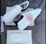 Vand Alexander McQueen