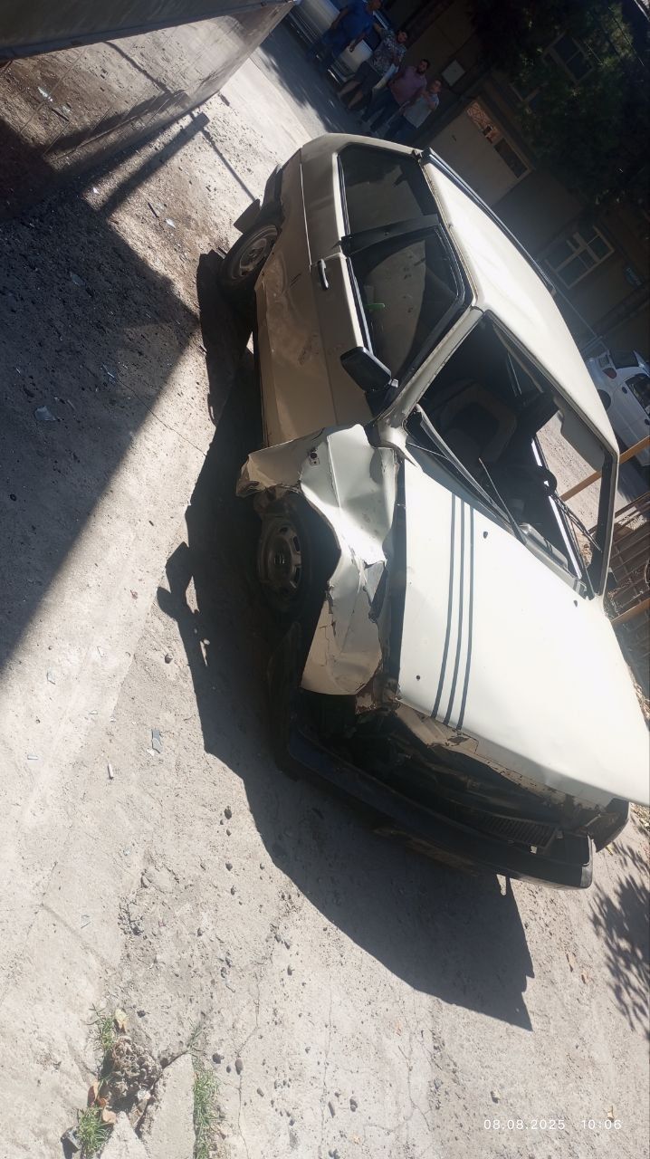 08 sotiladi zapchastka