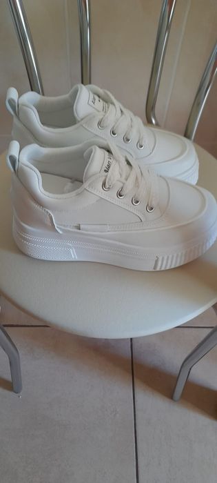 Adidasi Albi cu platforma