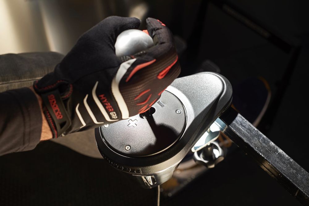 Thrustmaster TH8A Shifter Add-On - Schimbător de viteze