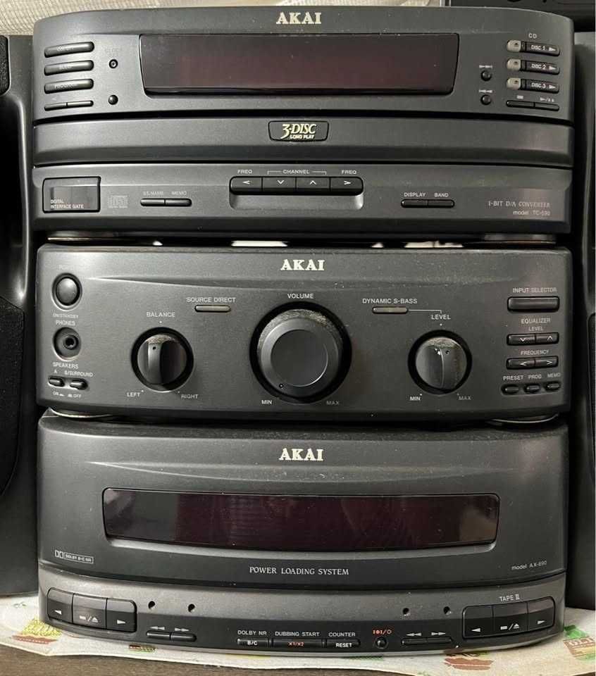 Combina Akai model TC 790/AX 690, functionala, stare buna