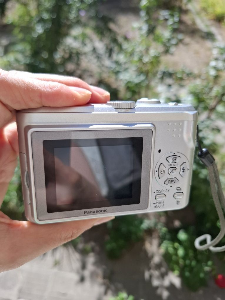 Компактен дигитален фотоапарат PANASONIC LUMIX LZ3