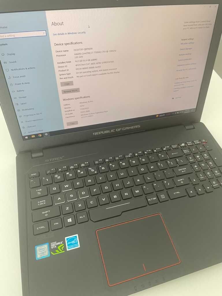 Laptop ASUS GL553VE - 16GB, 1TB HDD + 256 SSD, i7 7700HQ, GTX 1050 Ti