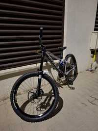 Bicicleta mtb downhill mondraker summun pro team