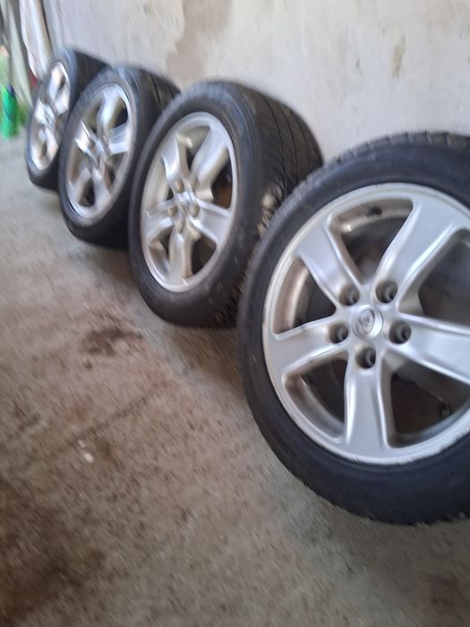 Vând cauciucuri de iarna