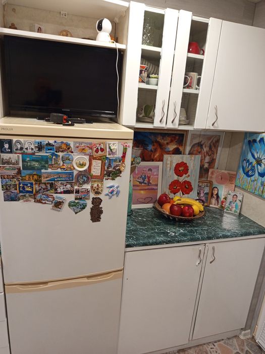 Кухня+хладилник -фризер