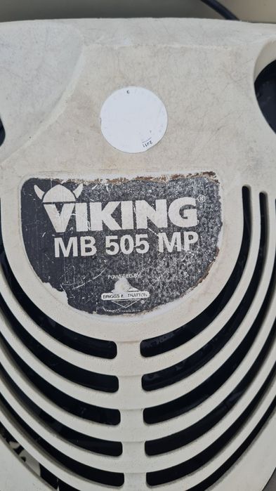 Vând mașină gazon VIKING model MB505MP