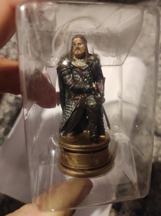 Două figurine din filme noi sigilate