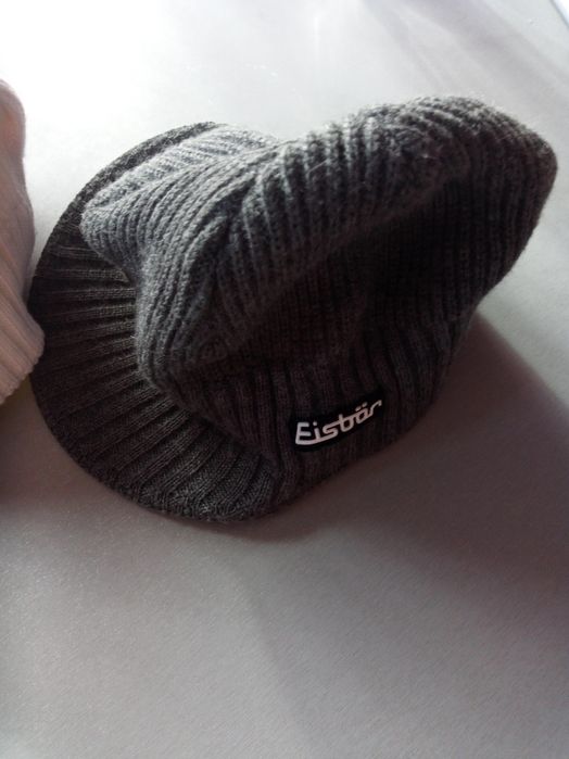 Шапки Eisbar .. като нови.