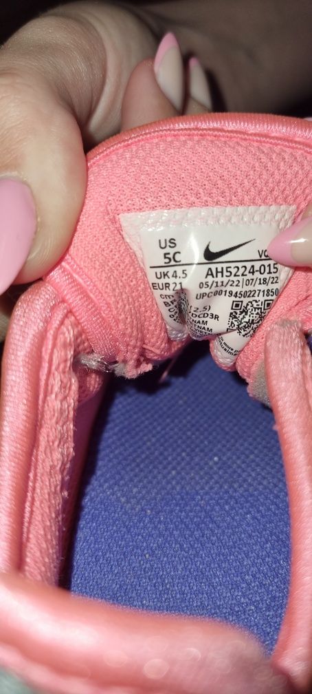 Детски маратонки nike air max за малко момиченце