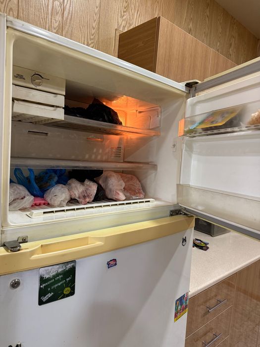 Продам холодильник