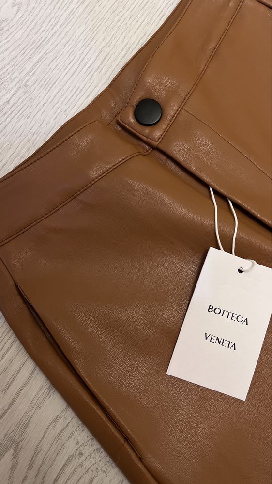 Продам кожанные брюки штаны BOTTEGA