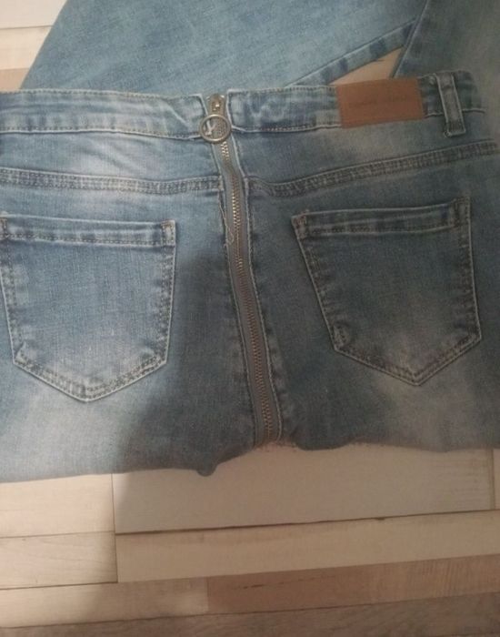 Blugi dama cu fermoar pe spate