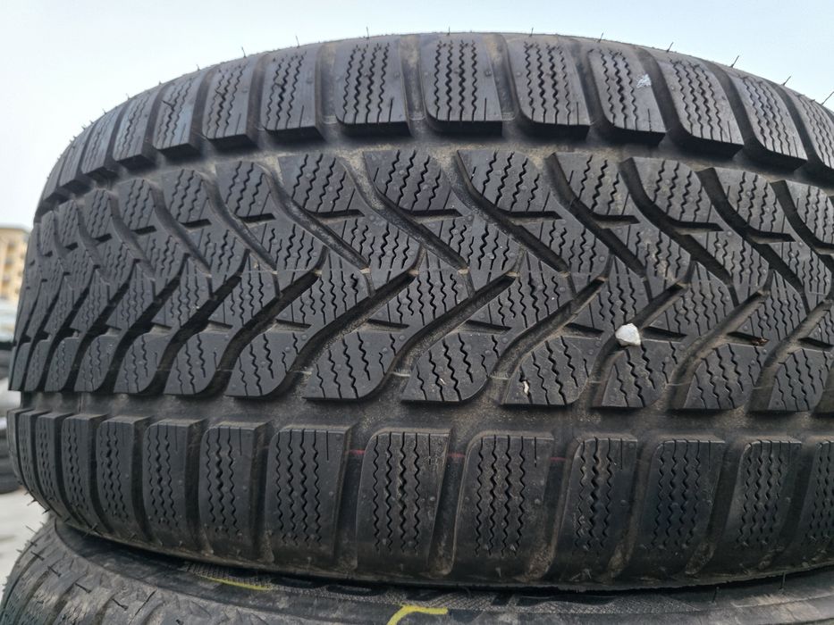 4бр Зимни гуми 215 50 17 - Lassa