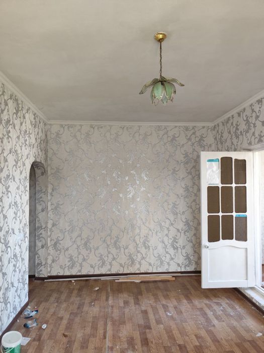 Чиланзар 13.  1 комнатная 2 х 6 балкон с ремонтом