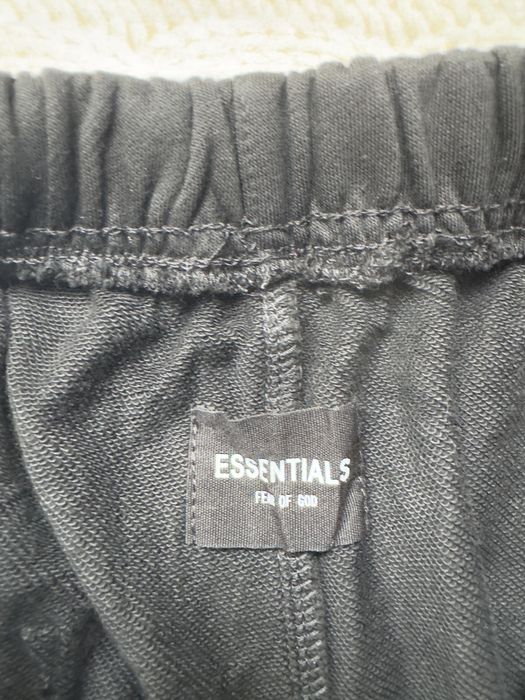 Pantaloni essentials